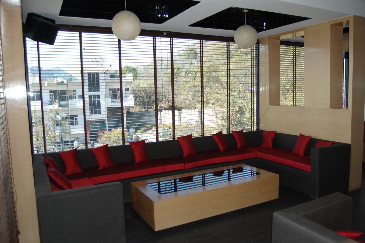 Centarosa Resort Chail ภายนอก รูปภาพ